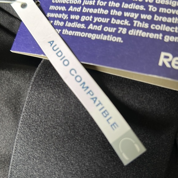 Reebok running jacket - Picture 6 of 10